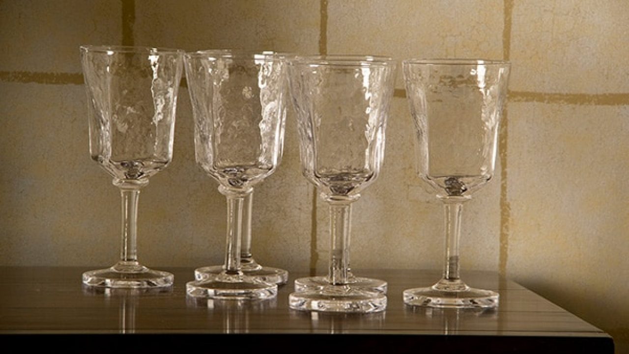 the-treasure-chest-how-to-pack-glasses-and-other-glassware-safely